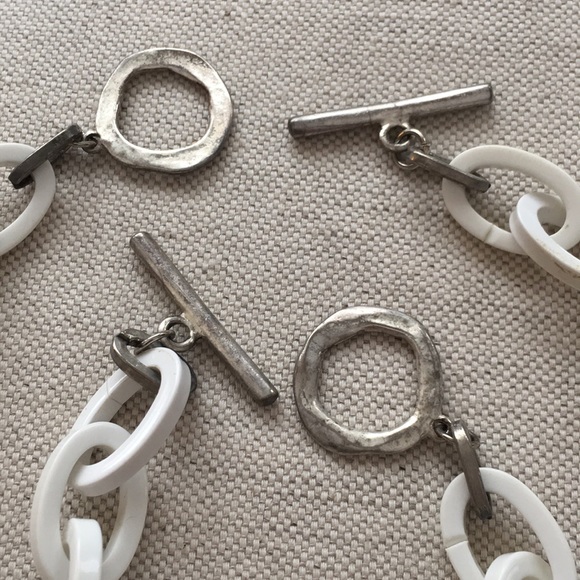 Vintage jewellery: three bead and chain sets. - Picture 2 of 8